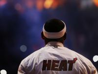 FB体育-奥运周期关键战焦点战，挪威险胜希腊，战术博弈与意志较量