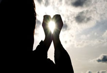 FB赛事直播-当梅西遇上姆巴佩：英超之巅的世纪对决